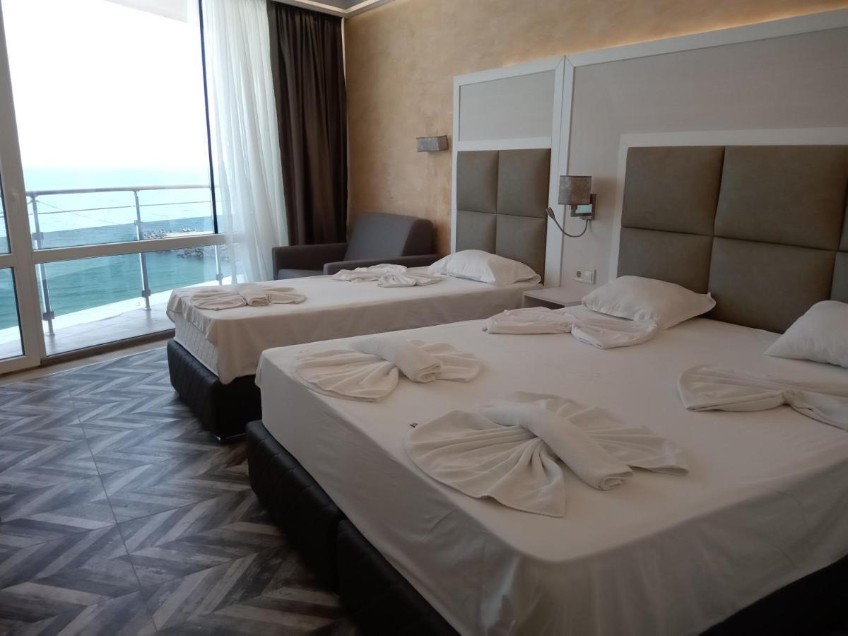 Sea View Triple S B Apartment Pomorie Luaran gambar