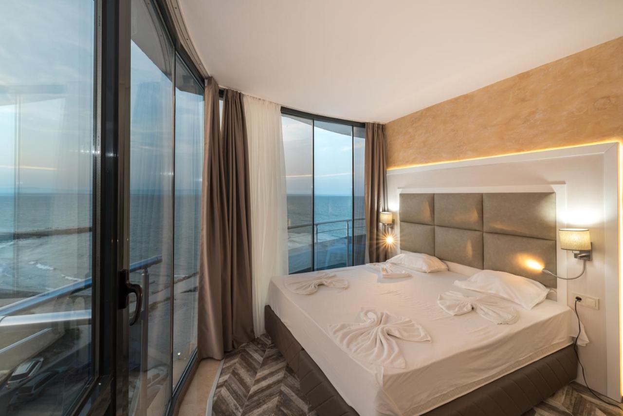 Sea View Triple S B Apartment Pomorie Luaran gambar